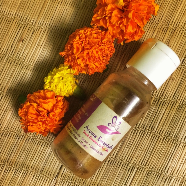 Review-aroma Essentials Skin Brightening Gold Gel